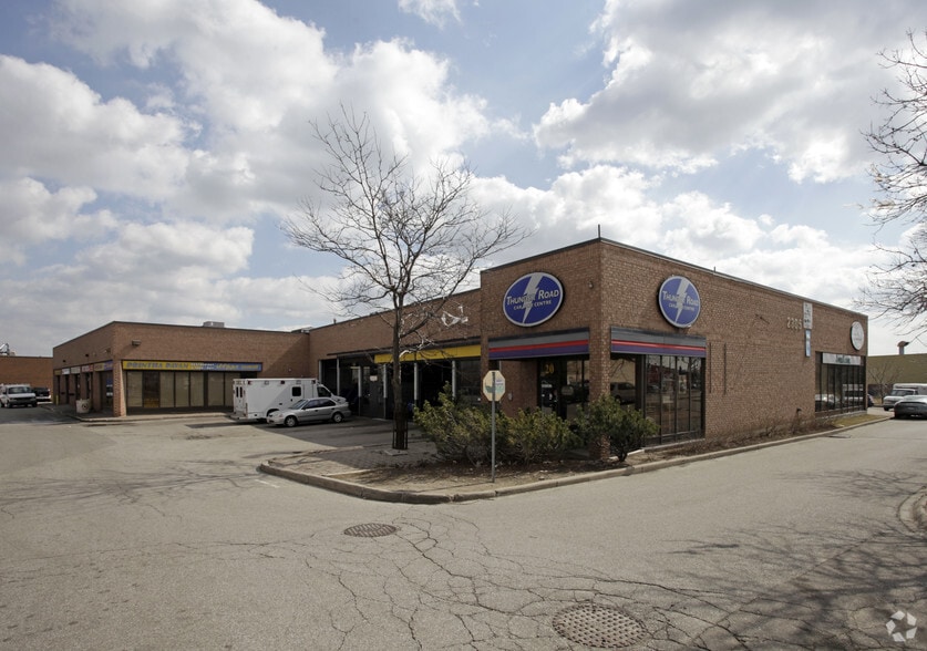 2305 Markham Rd, Toronto, ON à louer - Photo principale – Image 1 sur 3