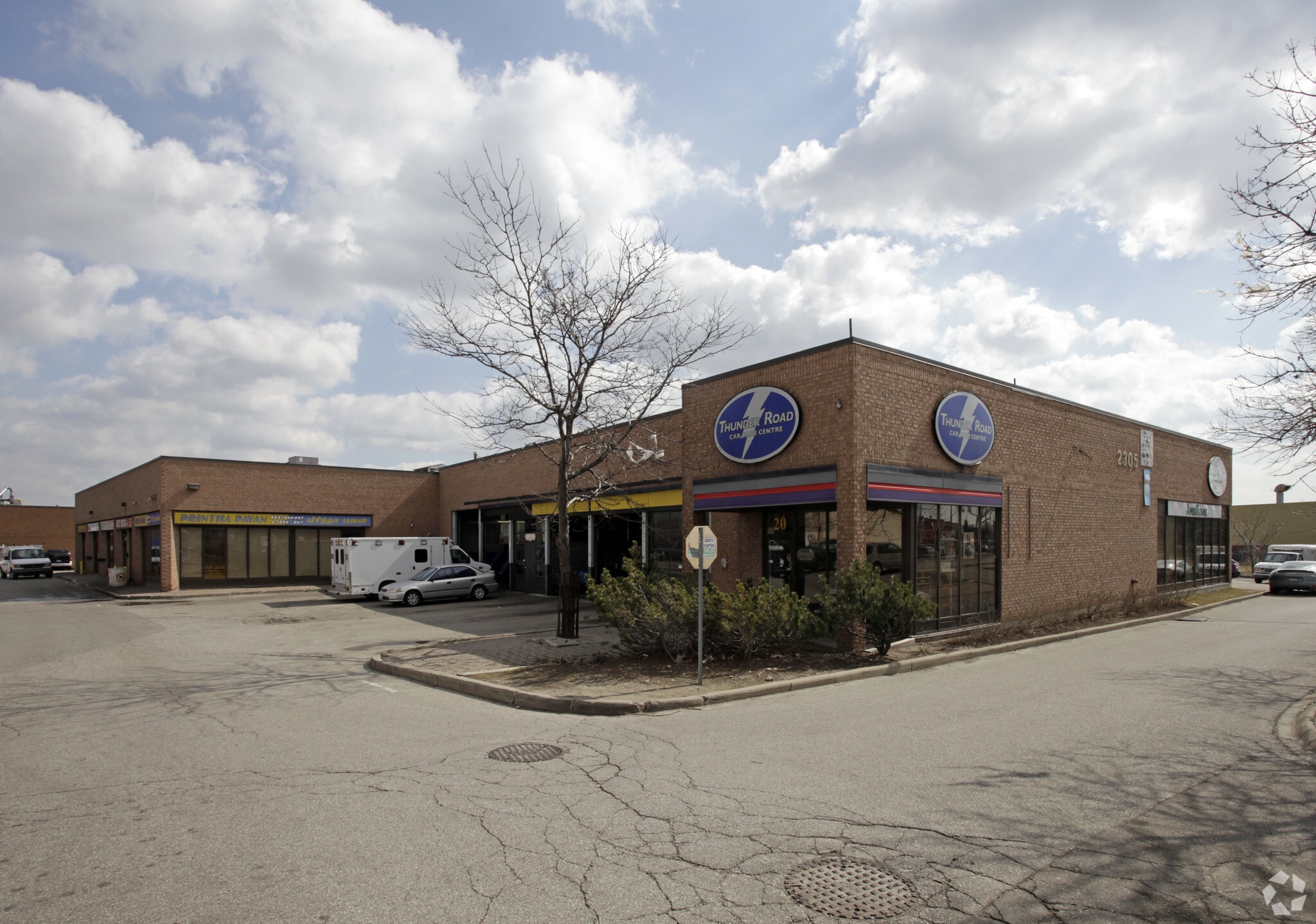 2305 Markham Rd, Toronto, ON à louer Photo principale– Image 1 sur 4