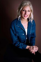 Annie Deckert