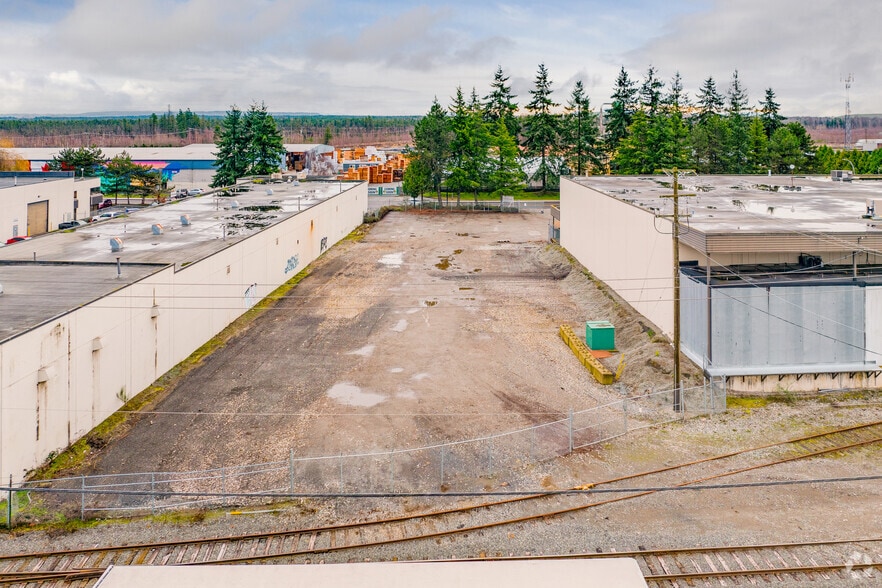 7901 Progress Way, Delta, BC à louer - Photo principale – Image 1 sur 3