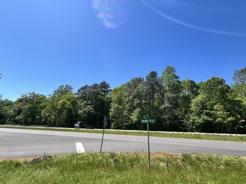 Richmond Highway, Tappahannock, VA à vendre - Photo de l’immeuble – Image 3 sur 10