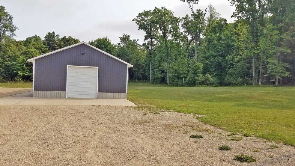 1231 Lincoln Rd, Allegan, MI à vendre - Photo de l’immeuble – Image 3 sur 7