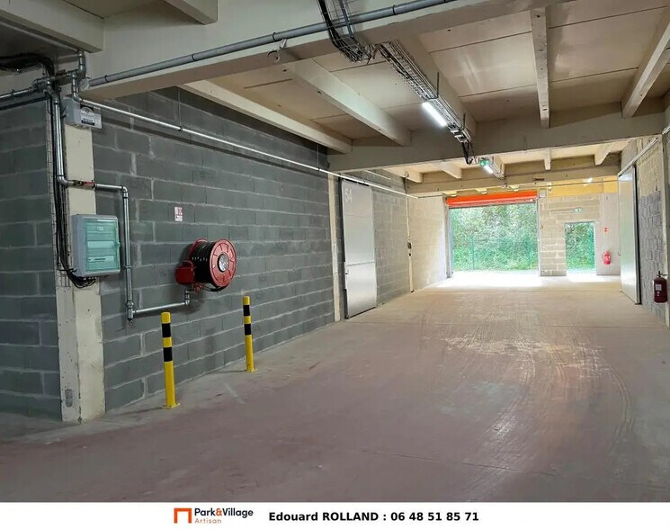 Industriel/Logistique dans Rennes à louer - Photo de l’immeuble – Image 2 sur 3