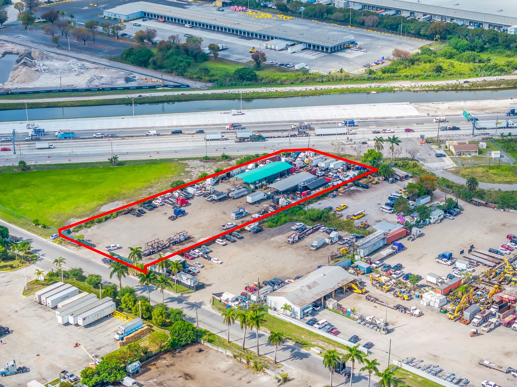 13800 NW 112th ave, Hialeah Gardens, FL à vendre Photo principale– Image 1 sur 25