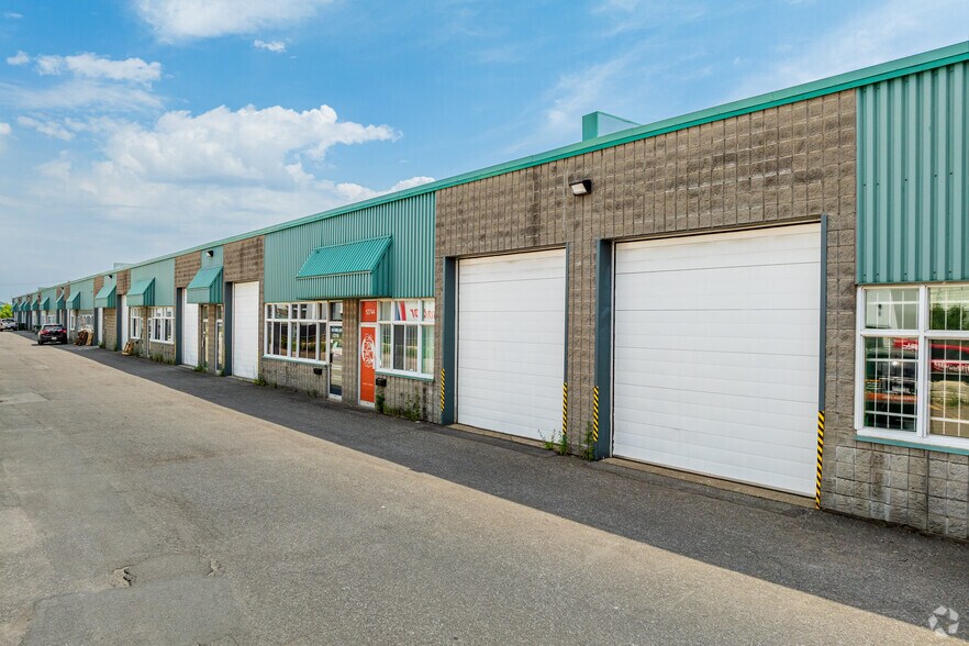 12650-12700 Boul Industriel, Montréal, QC à louer - Photo de l’immeuble – Image 2 sur 21