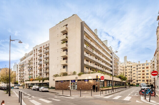 Plus de détails pour 47 Rue Lacordaire, Paris - Coworking à louer