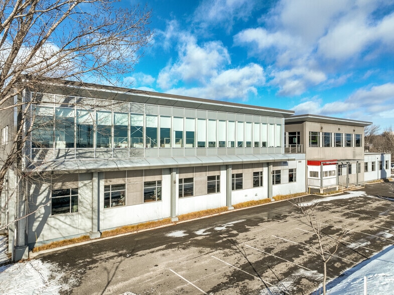 3365-3367 Sainte-Anne Boul, Québec, QC à vendre - Photo principale – Image 1 sur 16