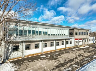 Plus de détails pour 3365-3367 Sainte-Anne Boul, Québec, QC - Bureau à vendre