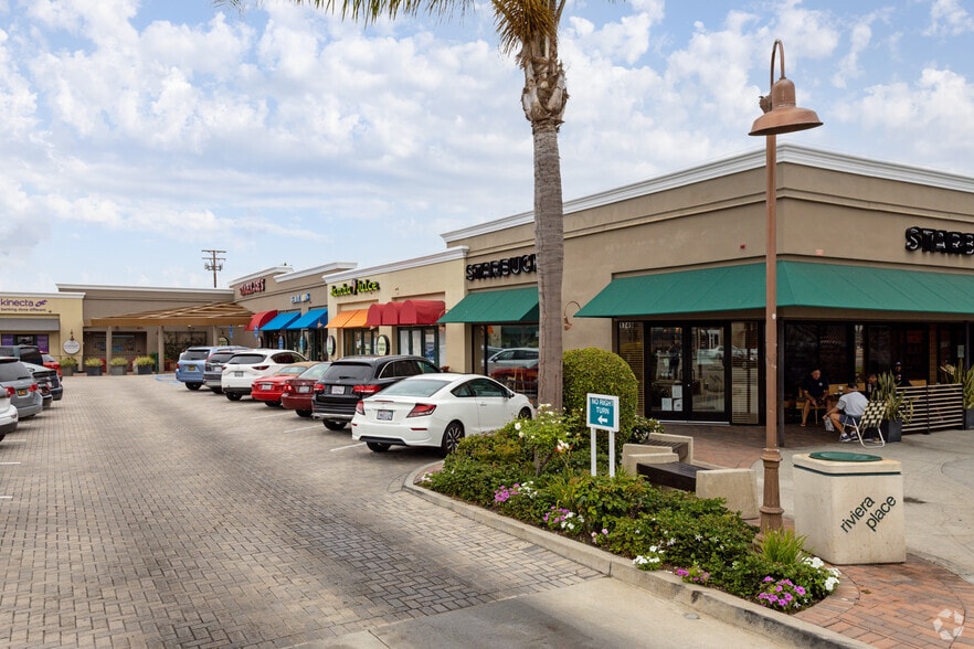 1751 S Elena Ave, Redondo Beach, CA à louer - Photo de l’immeuble – Image 2 sur 7