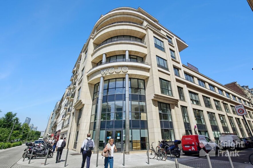 88 Avenue Charles De Gaulle, Neuilly-sur-Seine à louer - Photo de l’immeuble – Image 3 sur 11