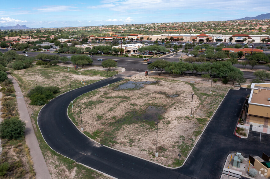 N Oracle Rd, Oro Valley, AZ à louer - Photo de l’immeuble – Image 1 sur 16