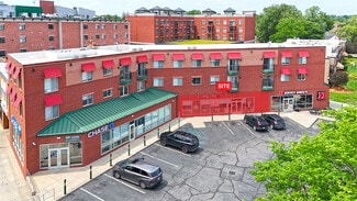Plus de détails pour 639-643 E Grand River Ave, East Lansing, MI - Local commercial à louer