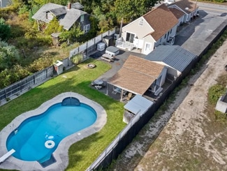 Plus de détails pour 2783 Cranberry Hwy, Wareham, MA - Logement à vendre