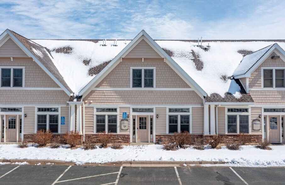 1505 Southcross Dr W, Burnsville, MN à vendre - Photo de l’immeuble – Image 2 sur 9