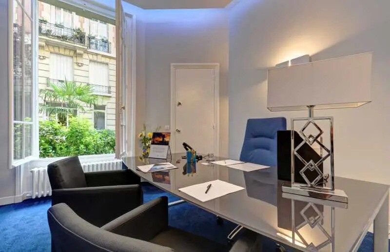 90 Avenue Niel, Paris à vendre - Photo de l’immeuble – Image 3 sur 12