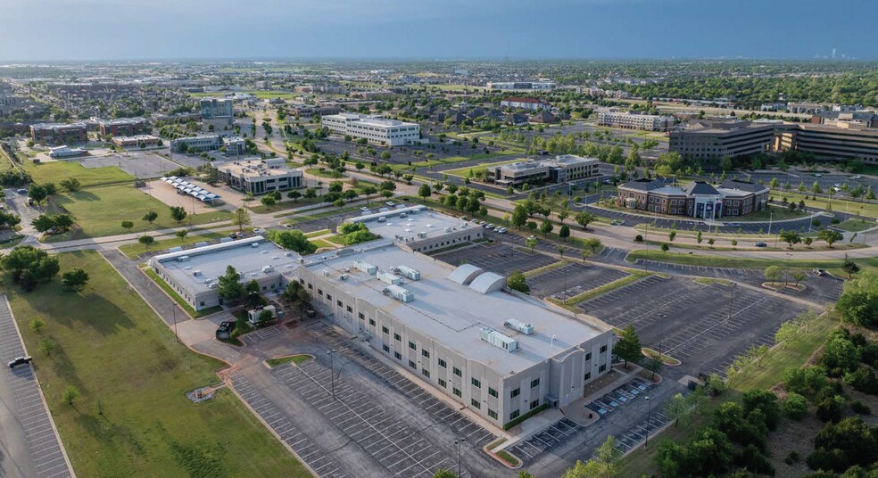 3201 Quail Springs Pky, Oklahoma City, OK à vendre - Aérien – Image 2 sur 8