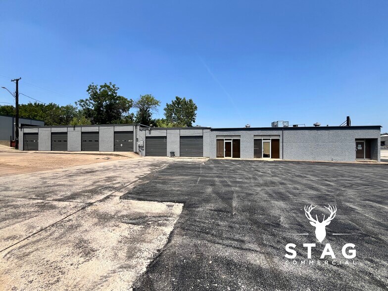 1200 Fort Worth Dr, Denton, TX à louer - Photo de l’immeuble – Image 2 sur 9