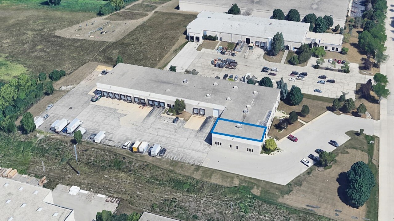 1900 Airport Rd, Waukesha, WI à louer Photo de l’immeuble– Image 1 sur 4
