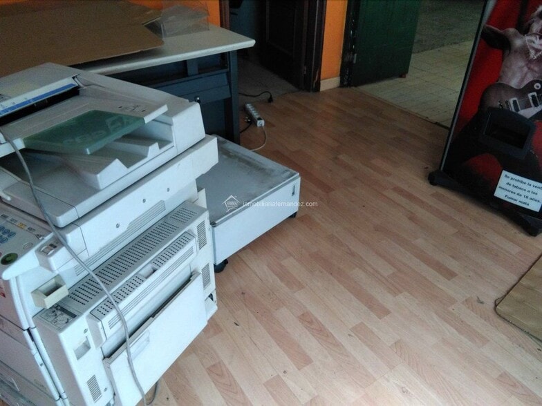 Local commercial dans Cáceres, Cáceres à louer - Photo de l’immeuble – Image 2 sur 12