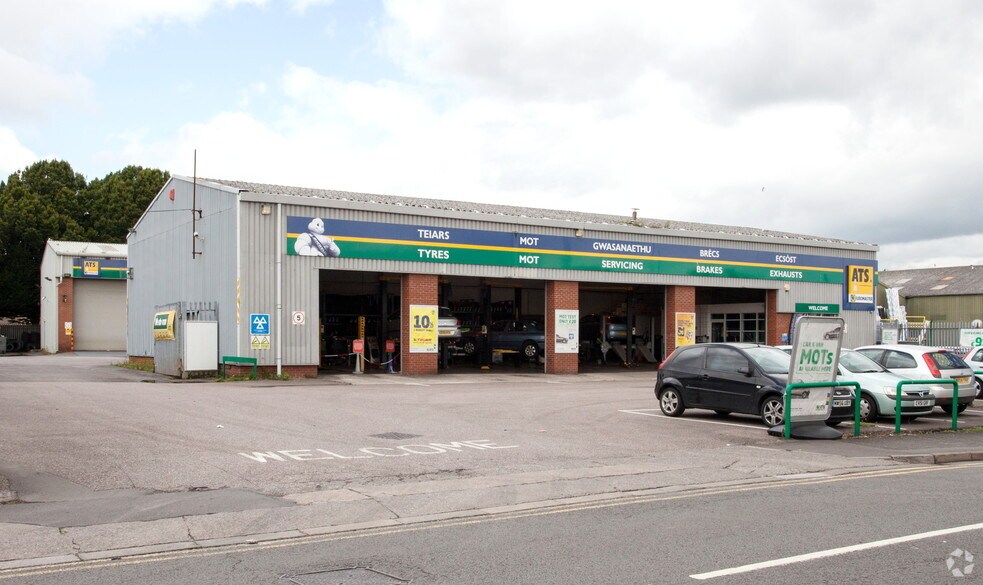 Ipswich Rd, Cardiff à vendre - Photo principale – Image 1 sur 2