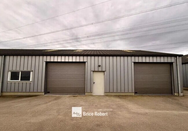 Plus de détails pour Bureau, Local d'activités à louer