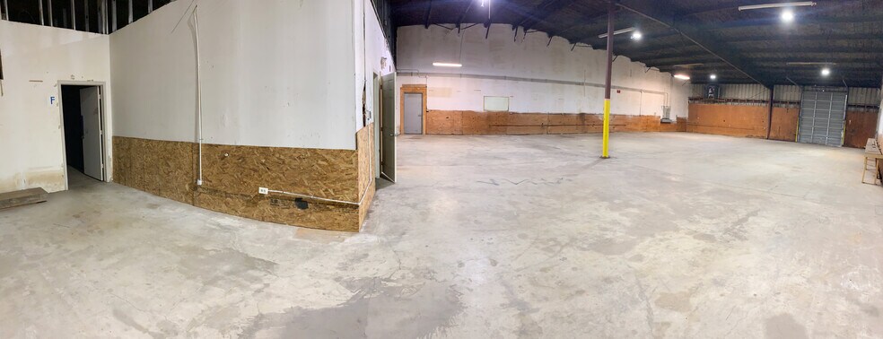 8910 Lawndale St, Houston, TX à louer - Photo de l’immeuble – Image 3 sur 4