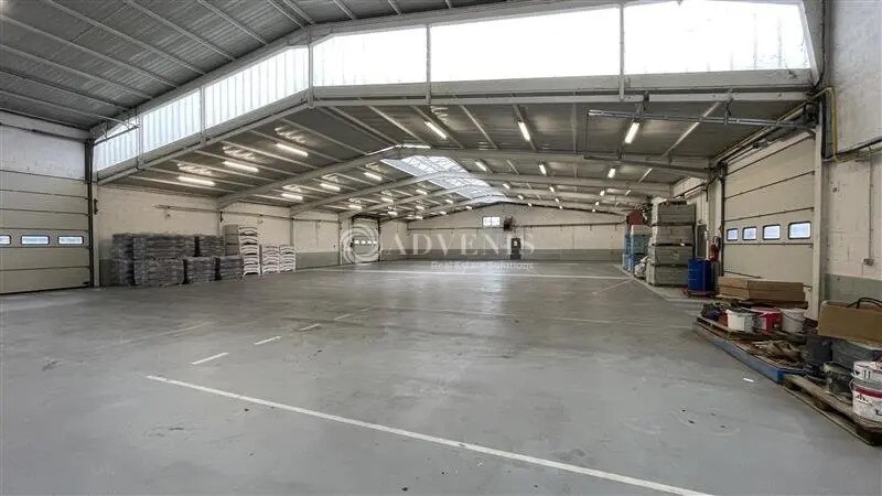 Local d’activités dans Lagny-sur-Marne à louer - Photo de l’immeuble – Image 1 sur 7
