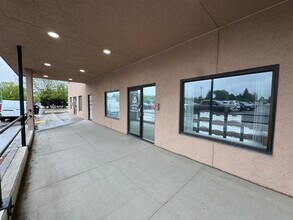 1929 N Washington St, Bismarck, ND à louer Photo intérieure– Image 2 sur 8