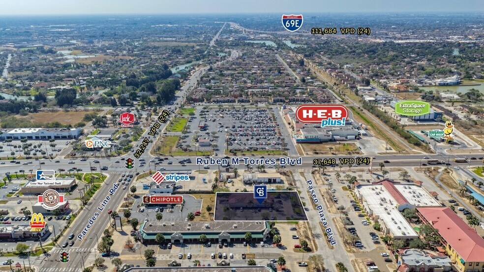 18 Paseo Plaza Boulevard, Brownsville, TX à louer - Photo de l’immeuble – Image 2 sur 6