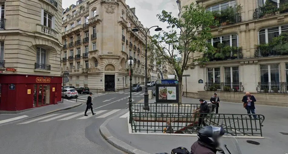 Local commercial dans Paris à louer Photo de l’immeuble– Image 1 sur 3