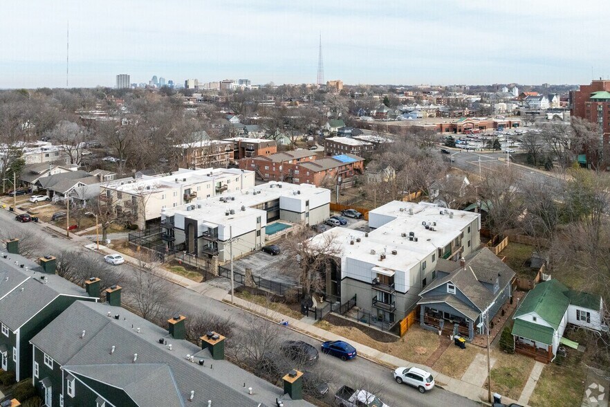 Carabella Condos portefeuille de 11 biens à vendre sur LoopNet.fr - Photo de l’immeuble – Image 3 sur 31