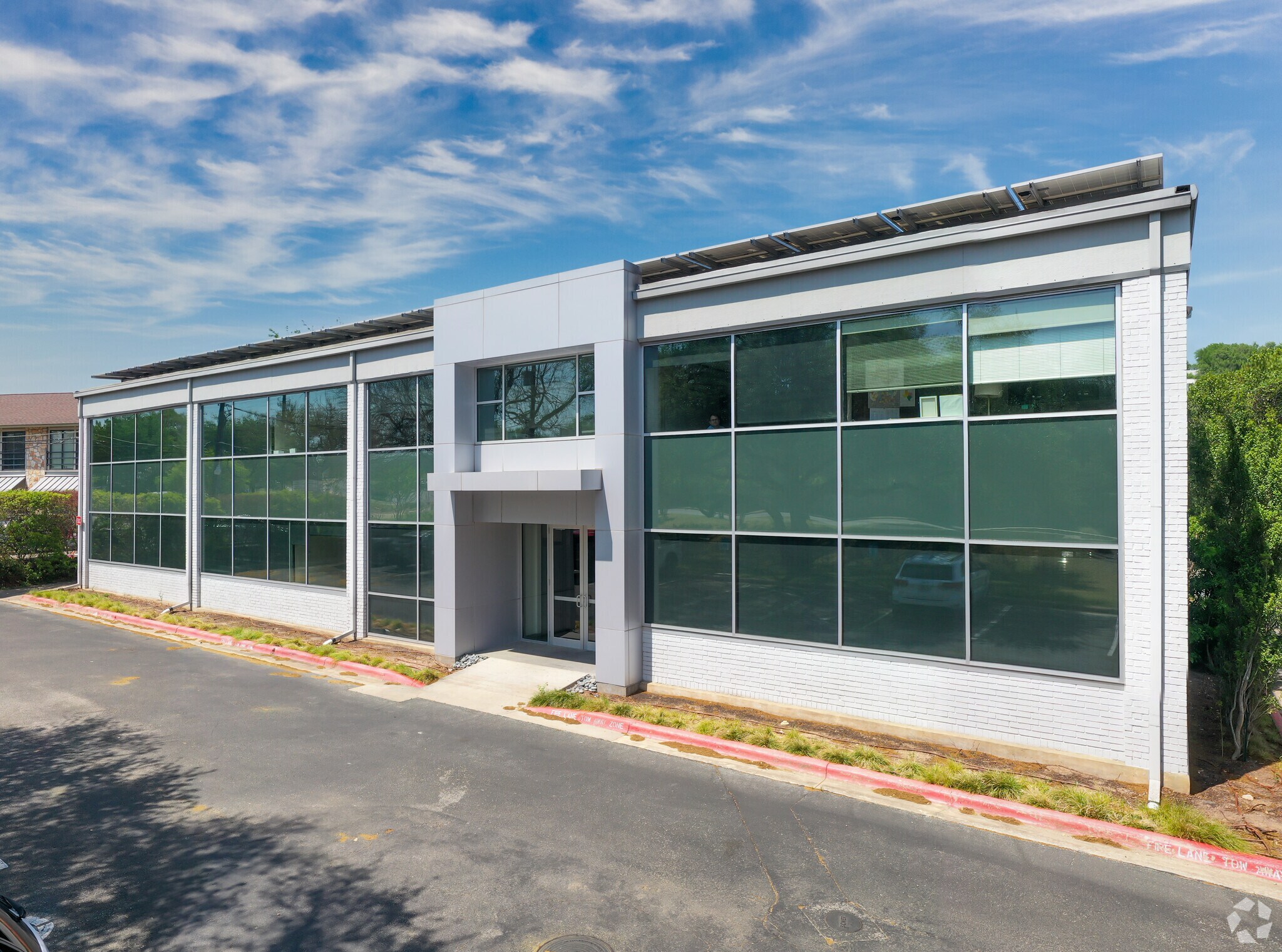 2714 Bee Caves Rd, Rollingwood, TX à louer Photo principale– Image 1 sur 7