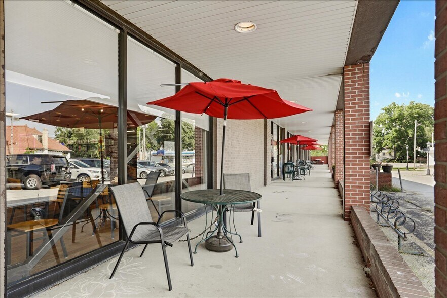 306 Springfield Ave, Urbana, IL à vendre - Photo de l’immeuble – Image 3 sur 39