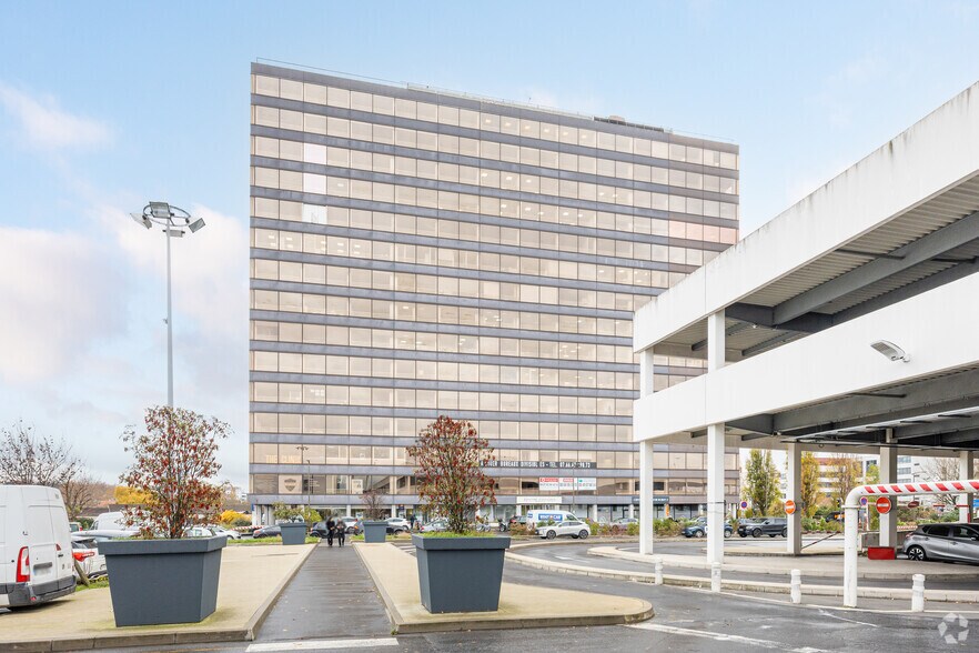Bureau dans Rosny-sous-Bois à louer - Photo de l’immeuble – Image 2 sur 7