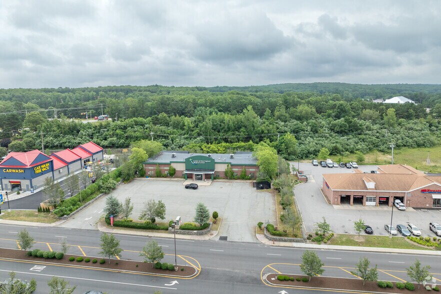 775 Centre Of New England Blvd, West Greenwich, RI à vendre - Photo de l’immeuble – Image 2 sur 4