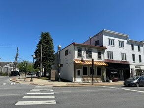 105 E Lancaster Ave, Downingtown, PA à louer Photo de l’immeuble– Image 1 sur 30