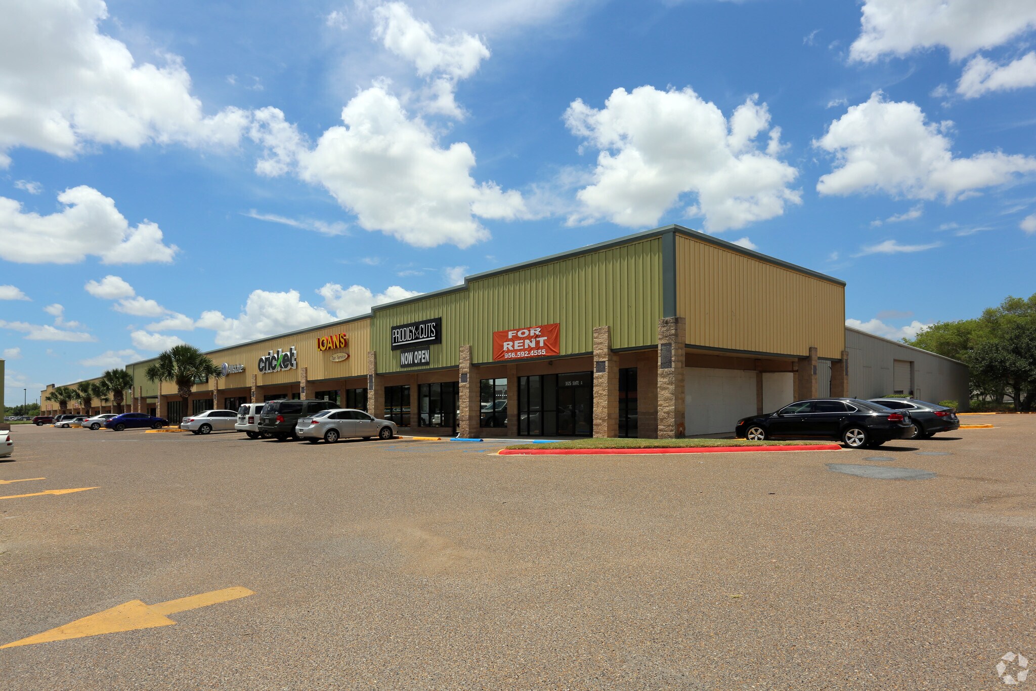 3525 International Blvd, Brownsville, TX à louer Photo principale– Image 1 sur 9