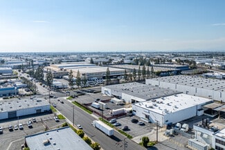 Plus de détails pour 14233 Gannet St, La Mirada, CA - Industriel/Logistique à louer
