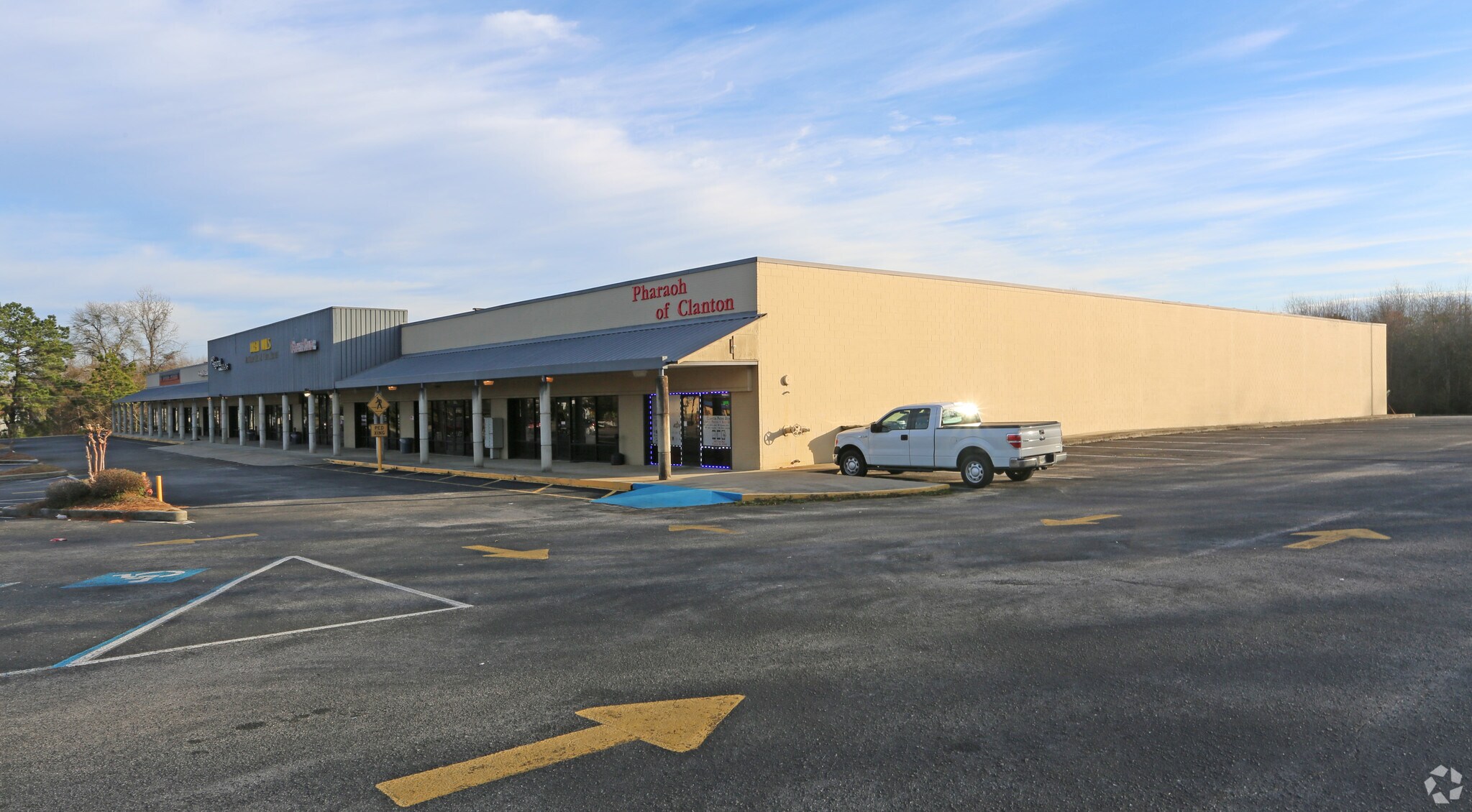 200 Town Mart, Clanton, AL à vendre Photo principale– Image 1 sur 4