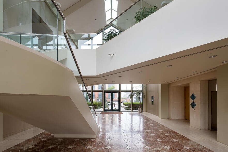 8929 University Center Ln, San Diego, CA à louer - Photo intérieure – Image 3 sur 4