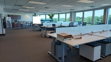 300-400 Tradecenter, Woburn, MA à louer Photo intérieure– Image 2 sur 13