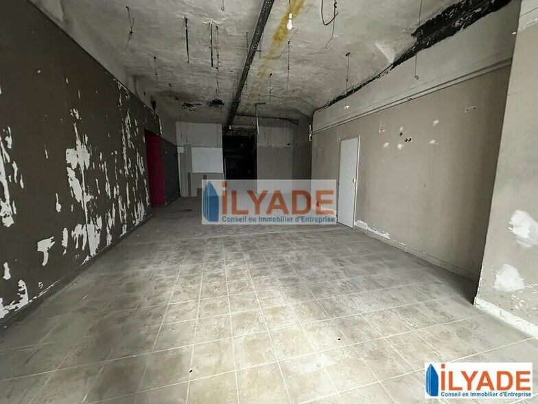 76-78 Rue D'Italie, Marseille à louer - Photo de l’immeuble – Image 2 sur 5