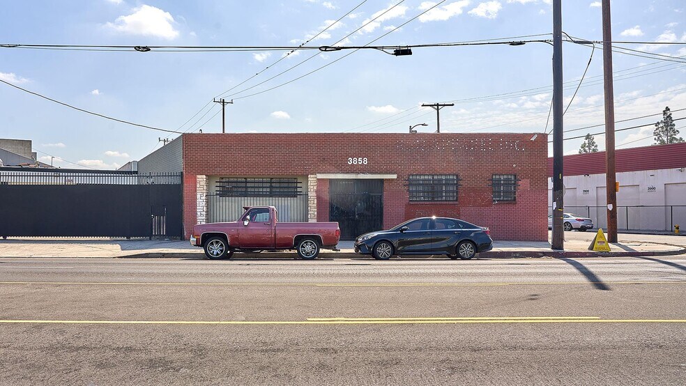 3858 Broadway Pl, Los Angeles, CA à louer - Photo de l’immeuble – Image 1 sur 14