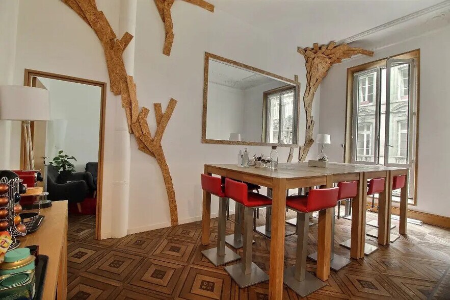 Bureau dans Paris à louer - Photo de l’immeuble – Image 2 sur 7