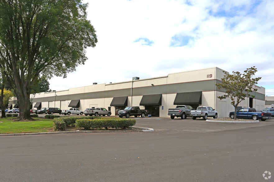 119 Val Dervin Pky, Stockton, CA à louer - Photo principale – Image 1 sur 9