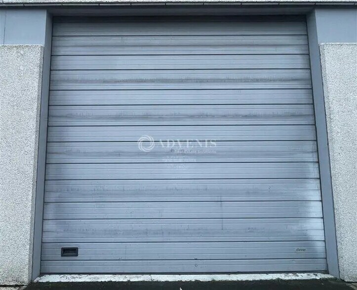 Local d'activités dans Villepinte à vendre - Photo de l’immeuble – Image 2 sur 6