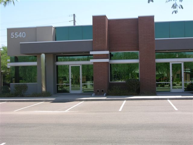 5540 W Chandler Blvd, Chandler, AZ à vendre - Photo principale – Image 1 sur 4