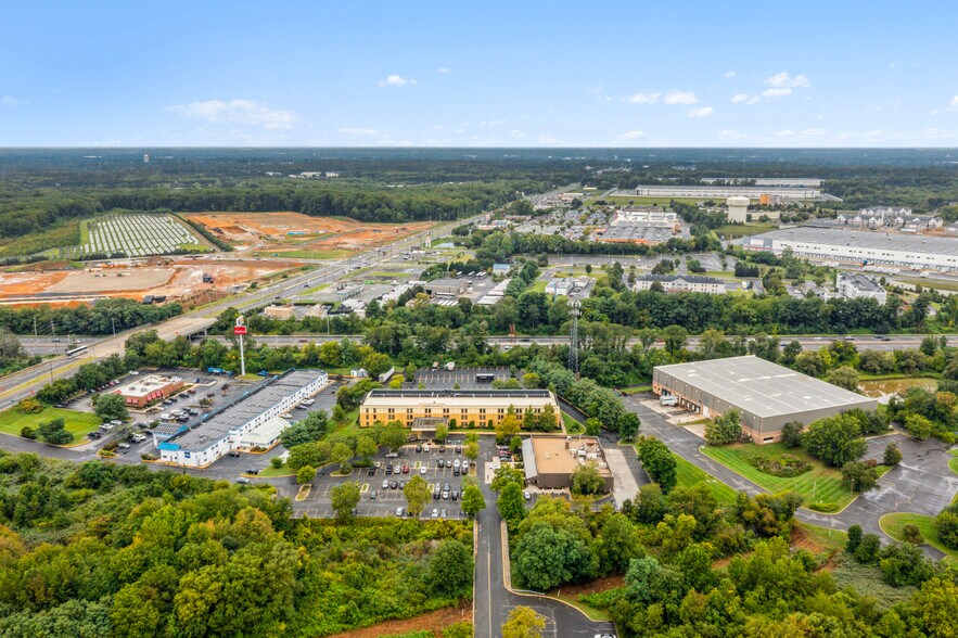 110 Hancock Ln, Mount Holly, NJ à vendre - Photo de l’immeuble – Image 2 sur 14