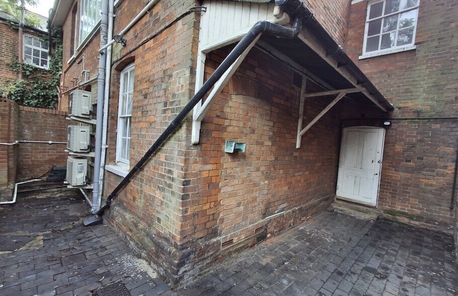 28 St. Peters St, Bedford à louer - Photo de l’immeuble – Image 2 sur 2