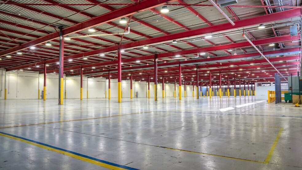 85 Harbor Rd, Port Washington, NY à louer - Photo intérieure – Image 2 sur 4